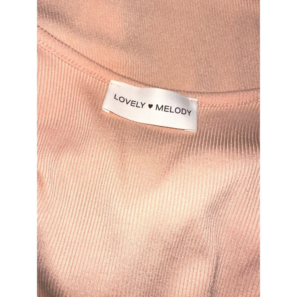 Lovely Melody Pale Chestnut Crochet Floral V Neck Textured Short Sleeve Blouse - Picture 5 of 5